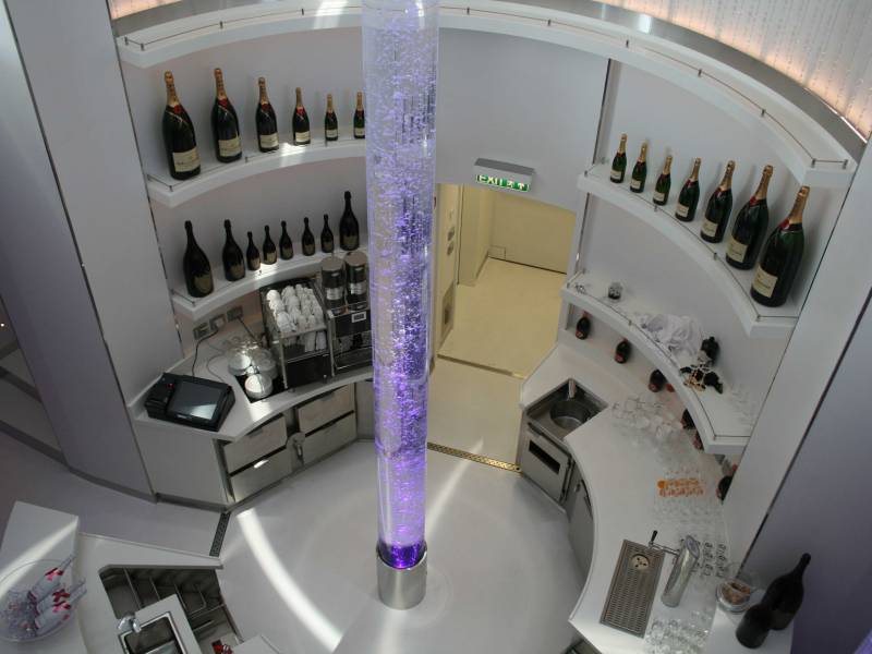 AIDAperla - Spray Bar | aus Sicht von Deck 7