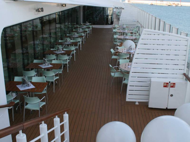 AIDAperla - Weite Welt | Restaurant Aussenbereich