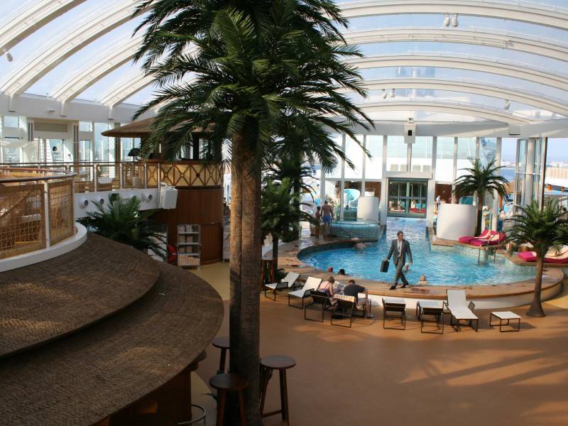 AIDAperla - Beach Club | mit UV-durchl&auml;ssiger Folie