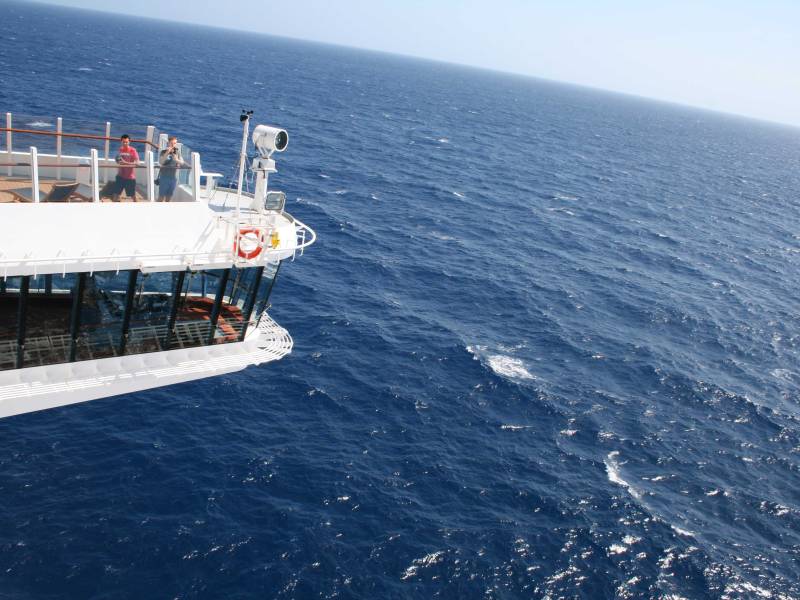 AIDAperla - Panoramasuite | Blick auf Nok und Terasse der Deluxe-Suite dar&uuml;ber