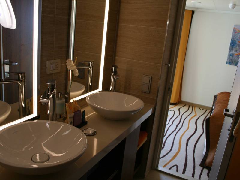 AIDAperla - Deluxe Suite | Bad