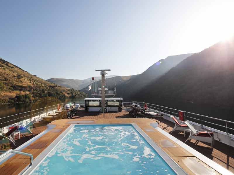 Sonnendeck auf der AROSA Alva mitten im Duro